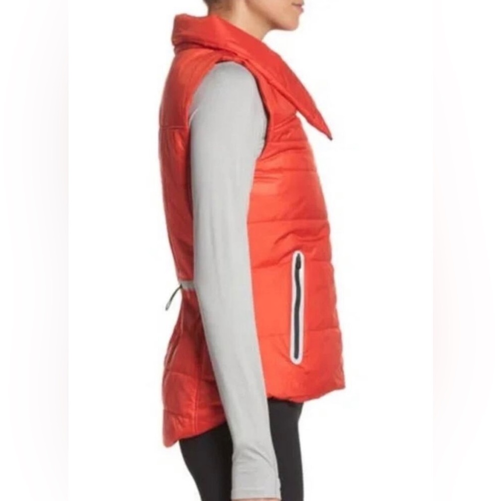 Zella Dynamic Primaloft vest puffy size M